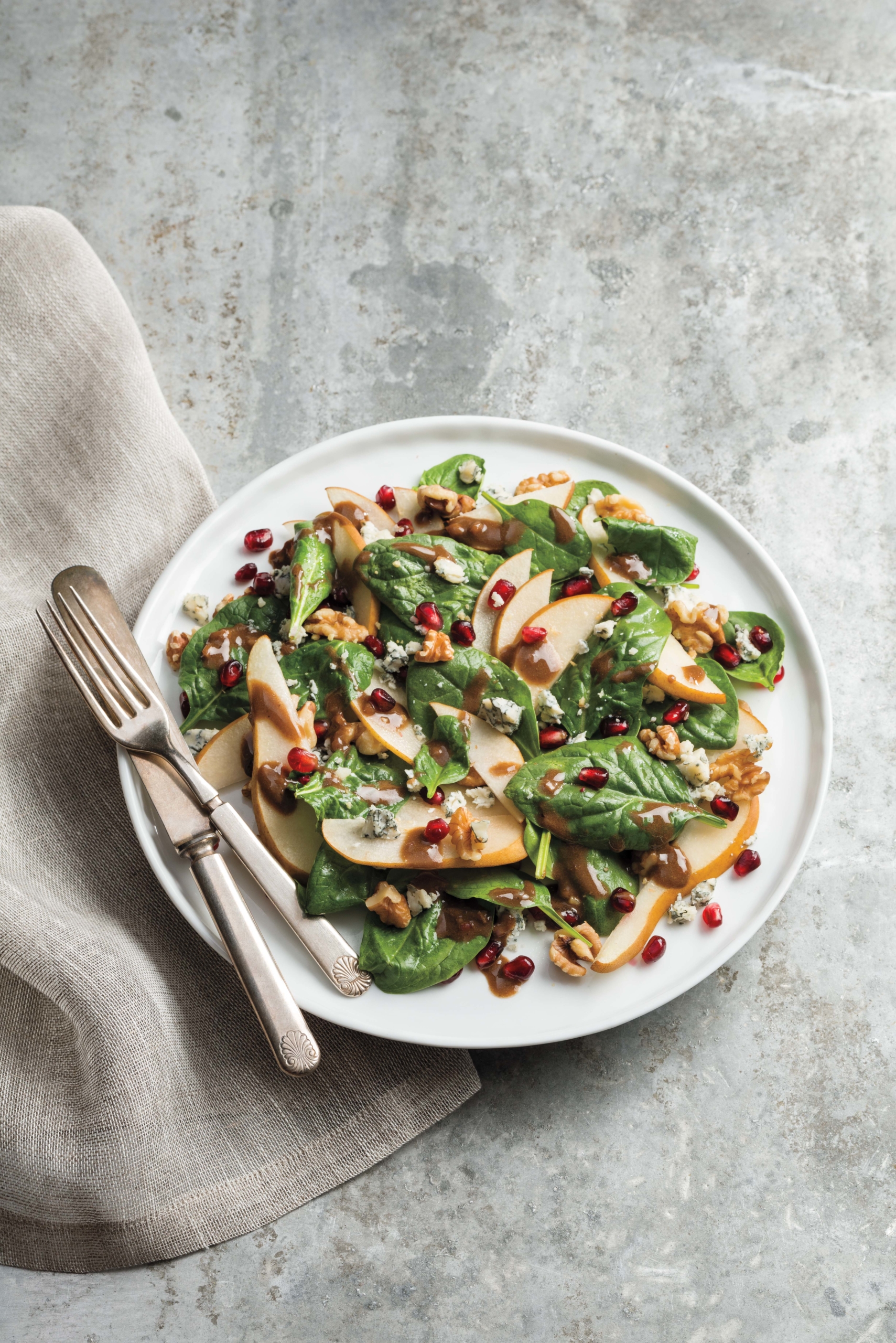 Spinach Pear Gorgonzola Salad 38